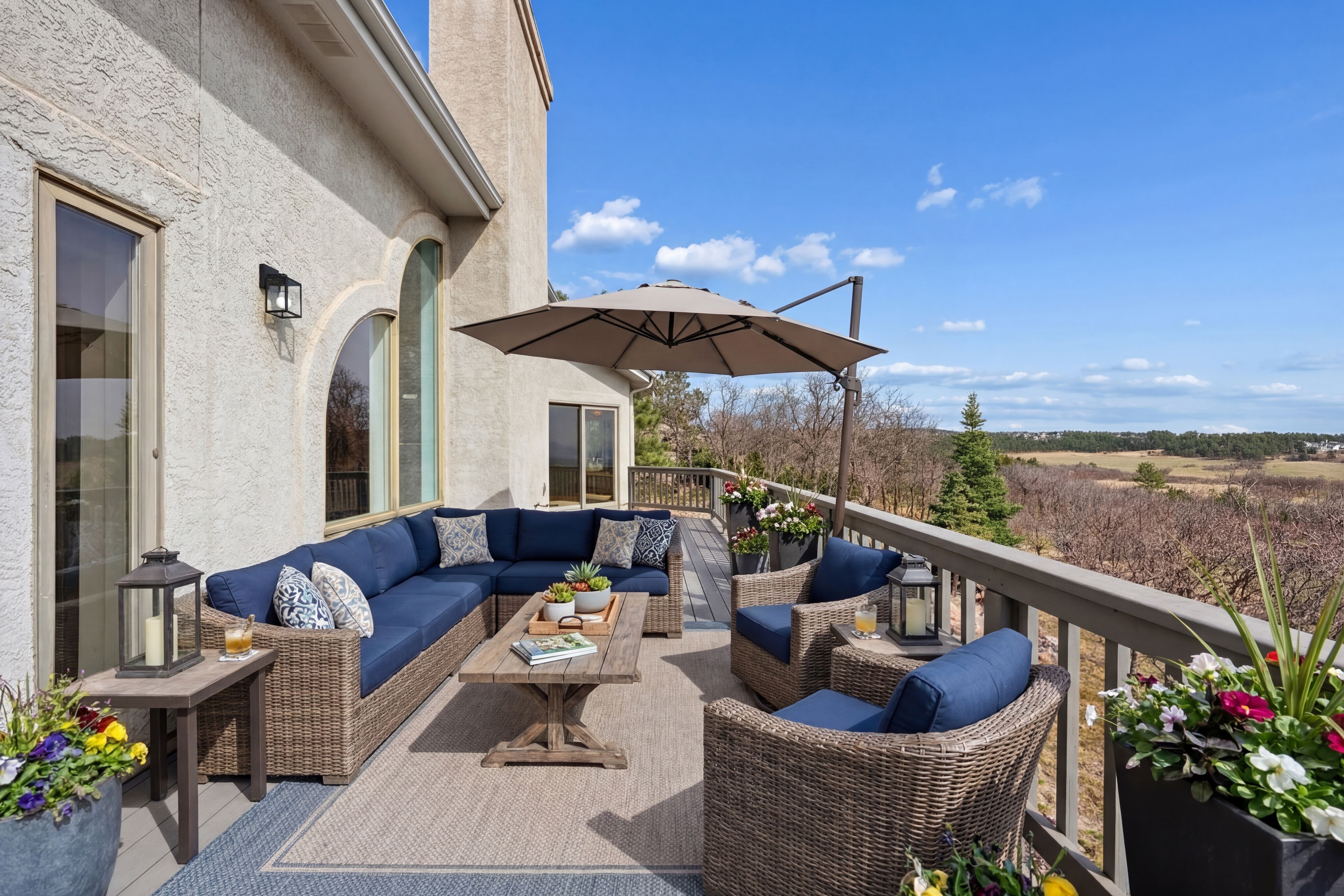  Bright & Spacious Ranch Home with Scenic Views - 物件實景