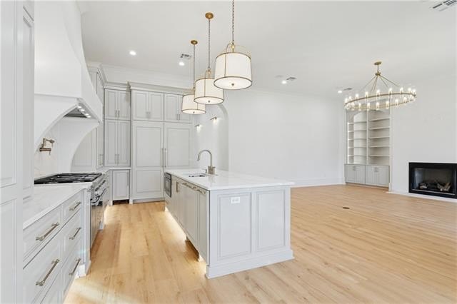 Metairie, Louisiana, 70005, United States, 6 Bedrooms Bedrooms, ,5 BathroomsBathrooms,Residential,For Sale,2010841