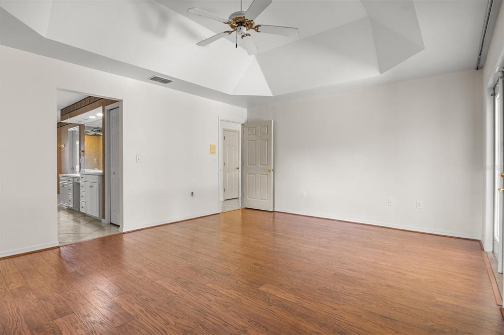 Lakeland, Florida, 33813, United States, 4 Bedrooms Bedrooms, ,4 BathroomsBathrooms,Residential,For Sale,1948005