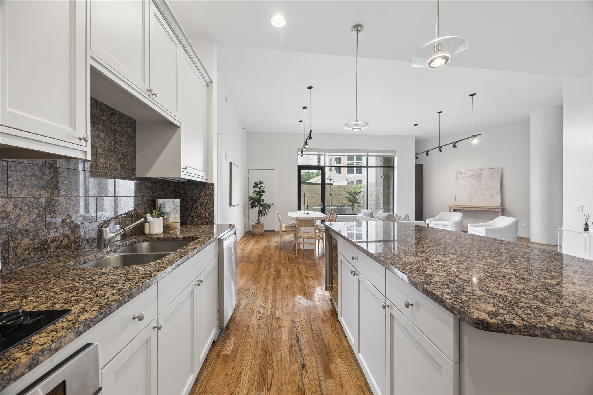  5005 Hidalgo Street #210 - 物件實景