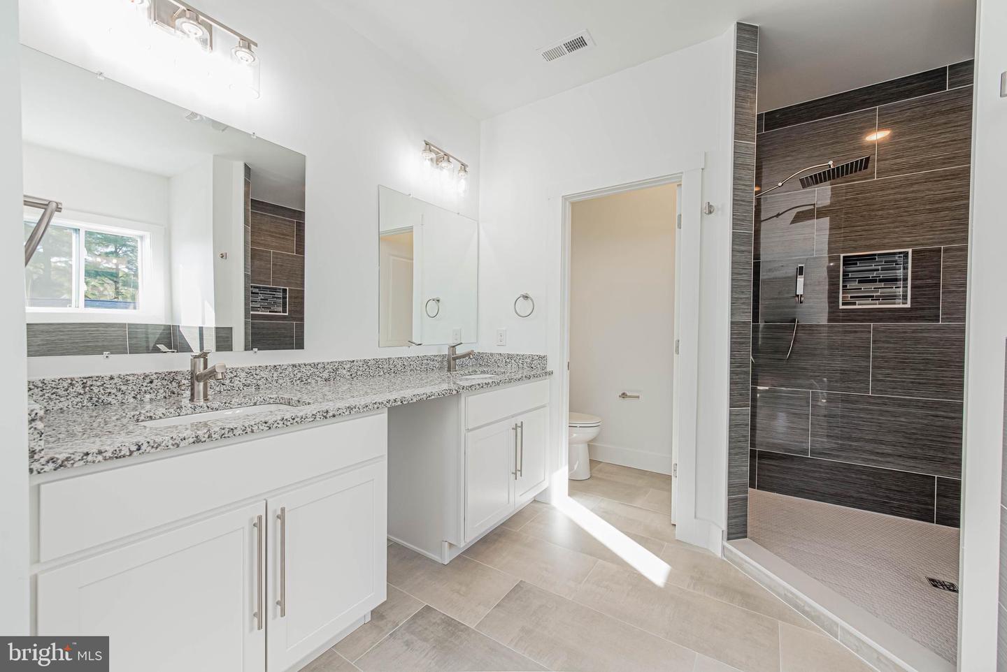 Ocean View, Delaware, 19970, United States, 5 Bedrooms Bedrooms, ,4 BathroomsBathrooms,Residential,For Sale,2002976