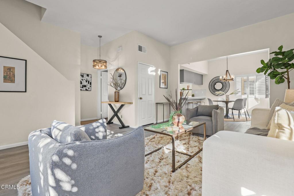 Pasadena, California, 91101, United States, 2 Bedrooms Bedrooms, ,2 BathroomsBathrooms,Residential,For Sale,1989436