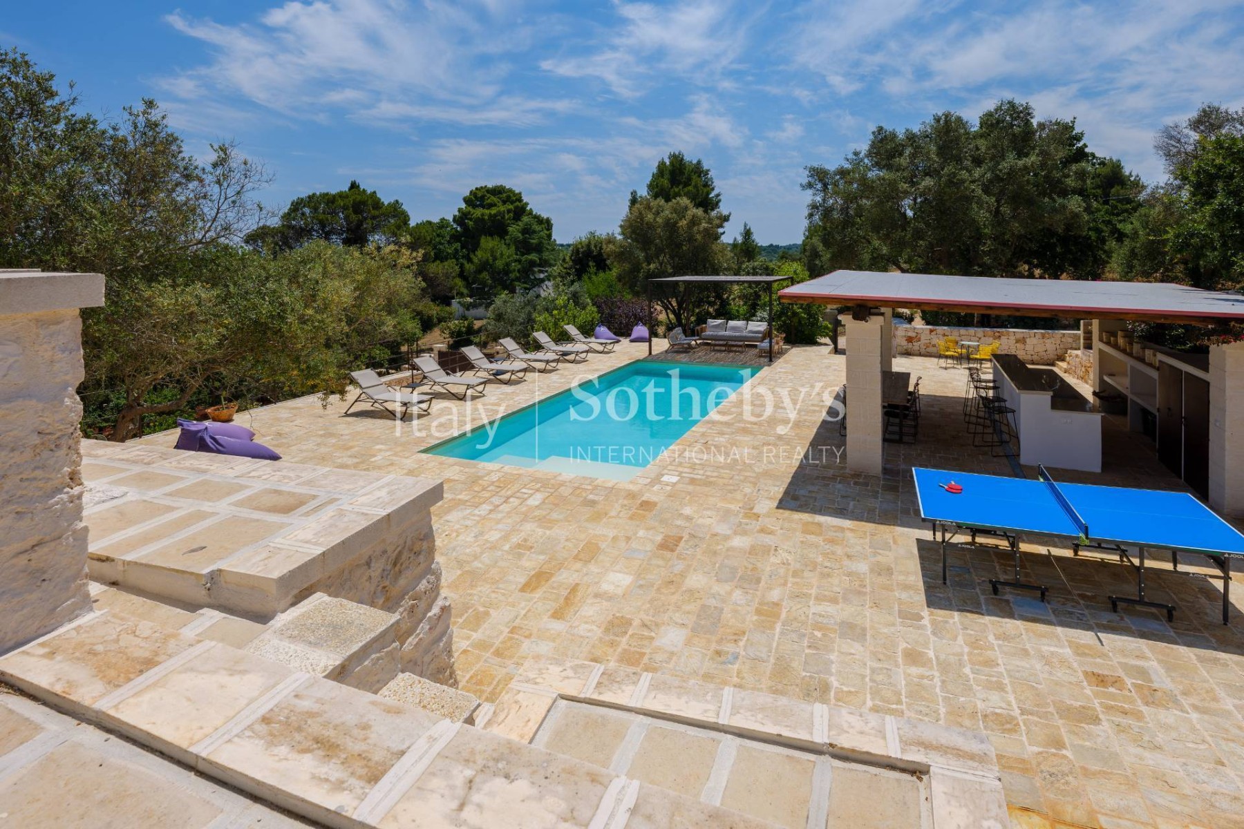 Exclusive complex of trulli with pool surrounded by greenery - 物件實景