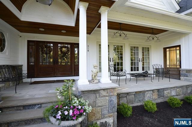 Franklin Lakes, New Jersey, 07417, United States, 5 Bedrooms Bedrooms, ,6 BathroomsBathrooms,Residential,For Sale,1692437