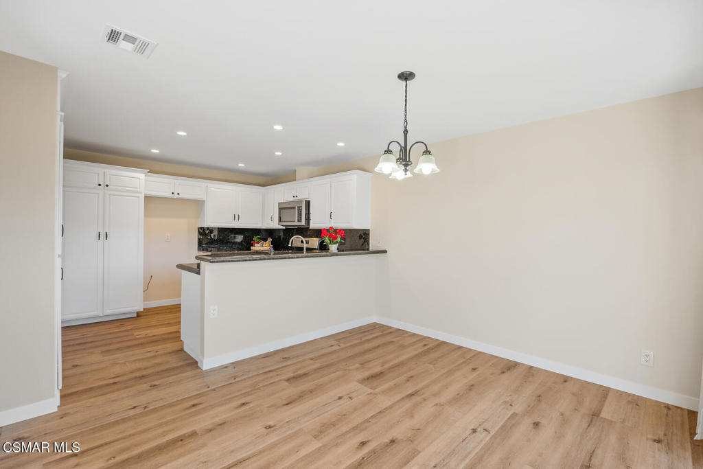 Westlake Village, California, 91361, United States, 3 Bedrooms Bedrooms, ,2 BathroomsBathrooms,Residential,For Sale,1989319