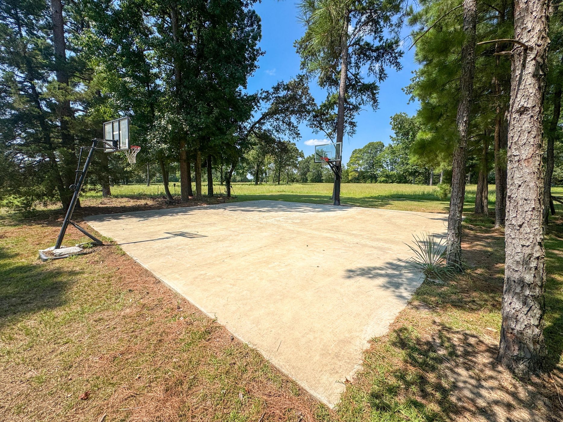 Douglassville, Texas, 75560, United States, 4 Bedrooms Bedrooms, ,3 BathroomsBathrooms,Residential,For Sale,1914297
