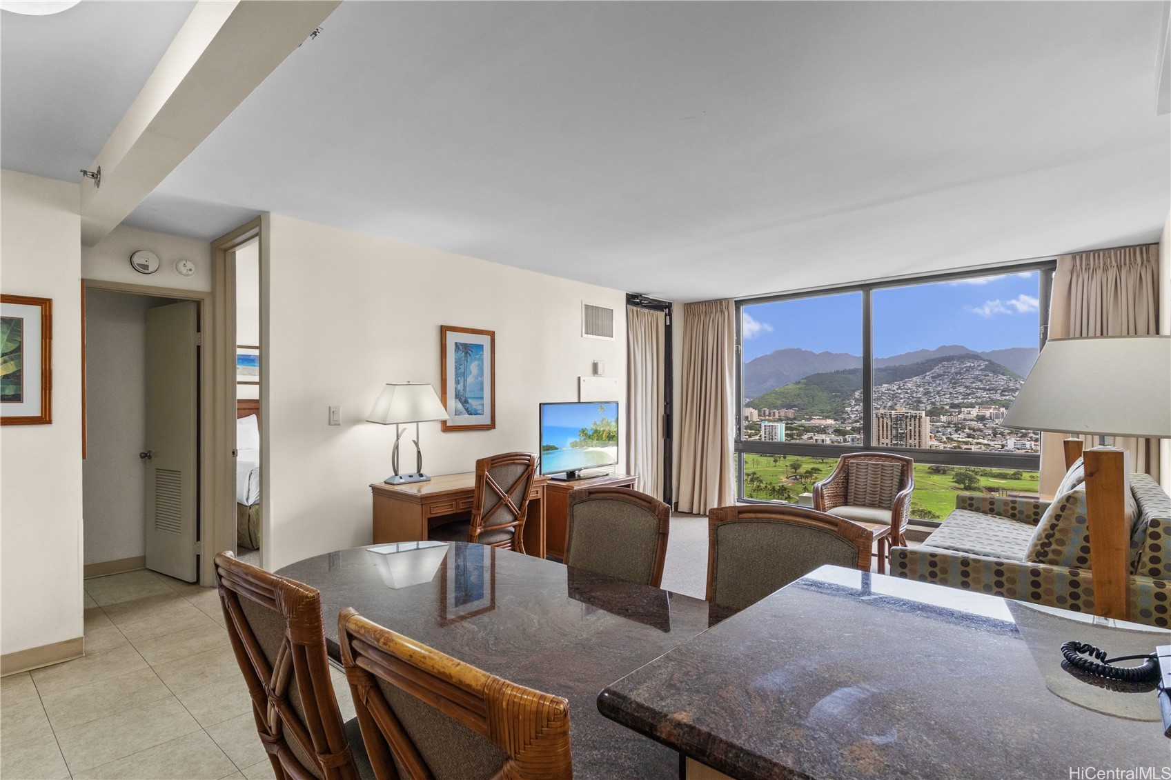 Paoakalani Ave, Honolulu, HI 96815