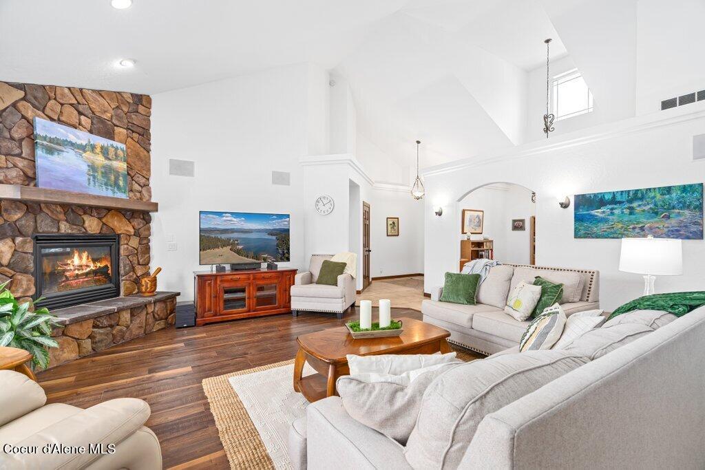 Hayden, Idaho, 83835, United States, 4 Bedrooms Bedrooms, ,3 BathroomsBathrooms,Residential,For Sale,2008091