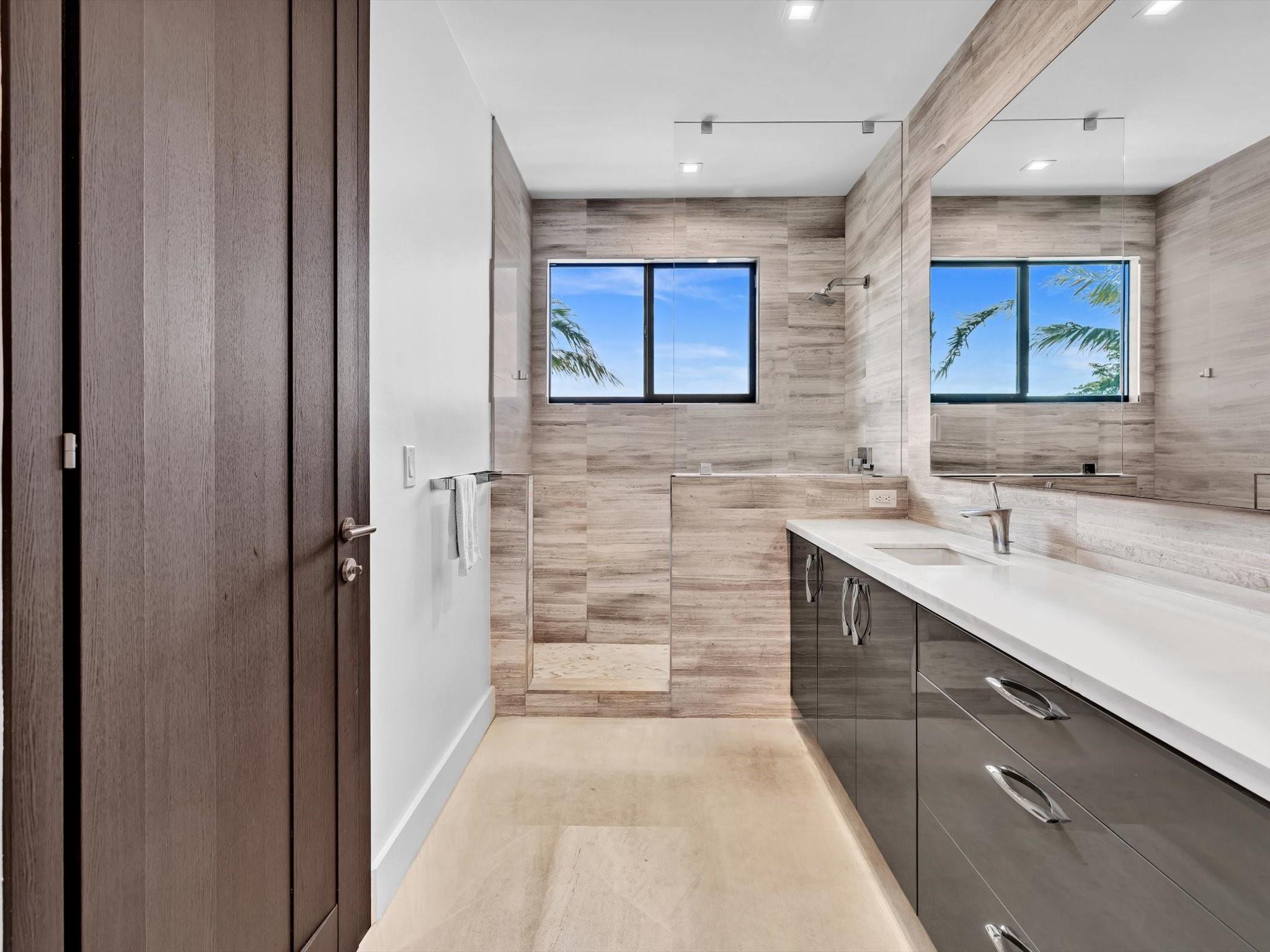 Fort Lauderdale, Florida, 33308, United States, 7 Bedrooms Bedrooms, ,8 BathroomsBathrooms,Residential,For Sale,1975659