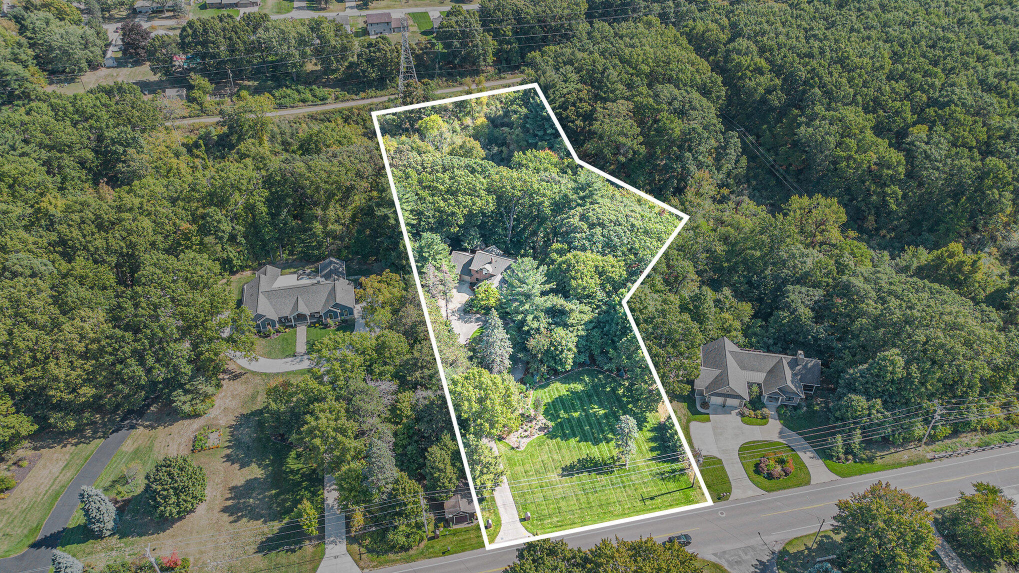 St. Joseph, Michigan, 49085, United States, 5 Bedrooms Bedrooms, ,4 BathroomsBathrooms,Residential,For Sale,1960550