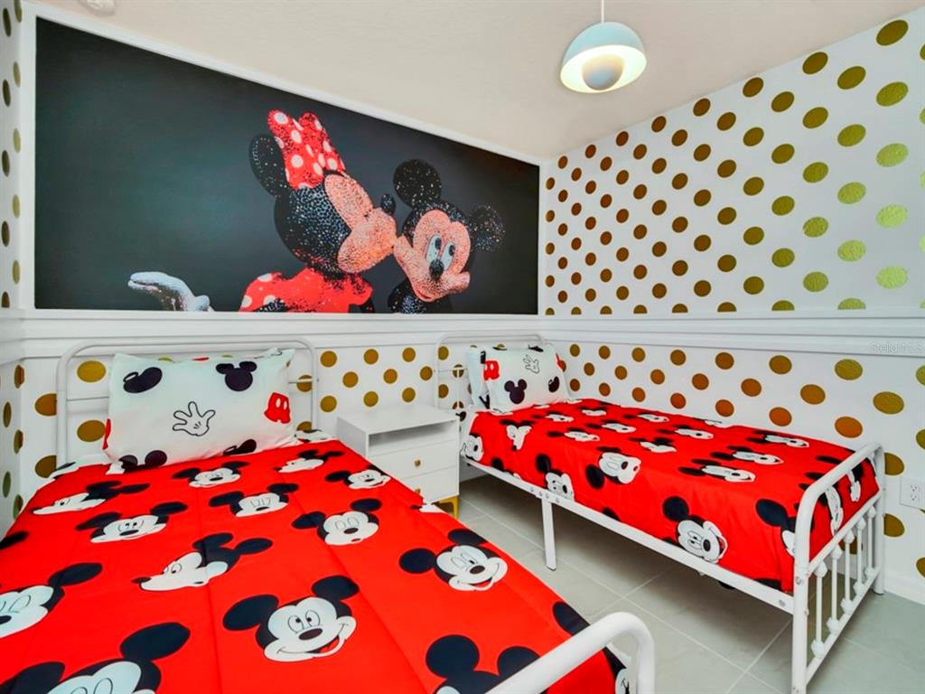 Davenport, Florida, 33897, United States, 10 Bedrooms Bedrooms, ,8 BathroomsBathrooms,Residential,For Sale,1736940