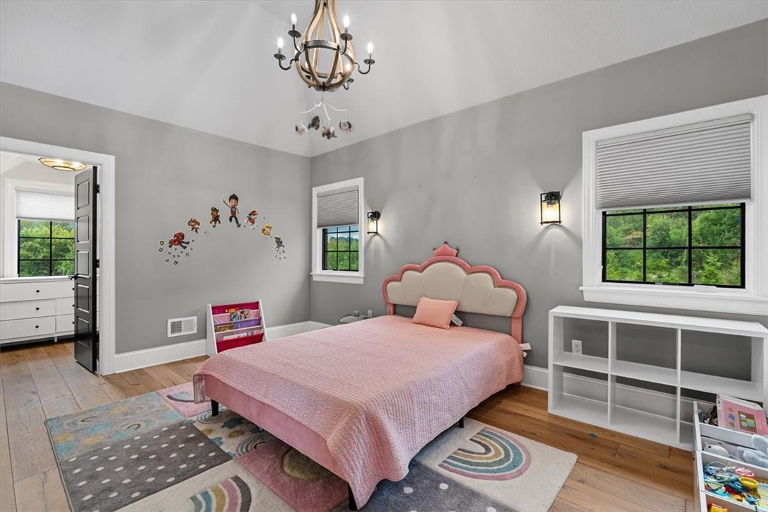 Cranberry Twp, Pennsylvania, 16066, United States, 4 Bedrooms Bedrooms, ,5 BathroomsBathrooms,Residential,For Sale,1940441