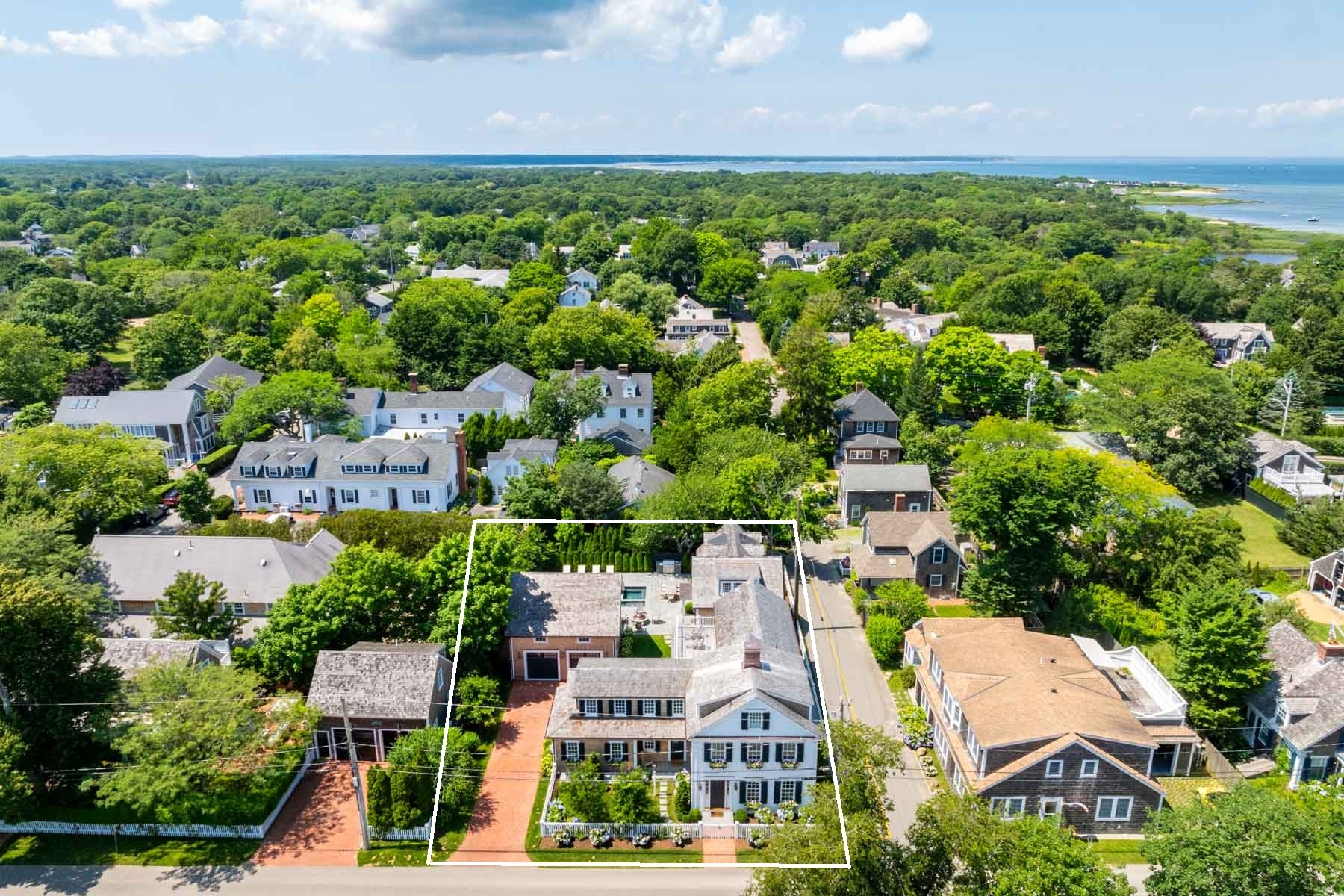  A Rare Legacy Offering in the Heart of Edgartown Village - 物件實景