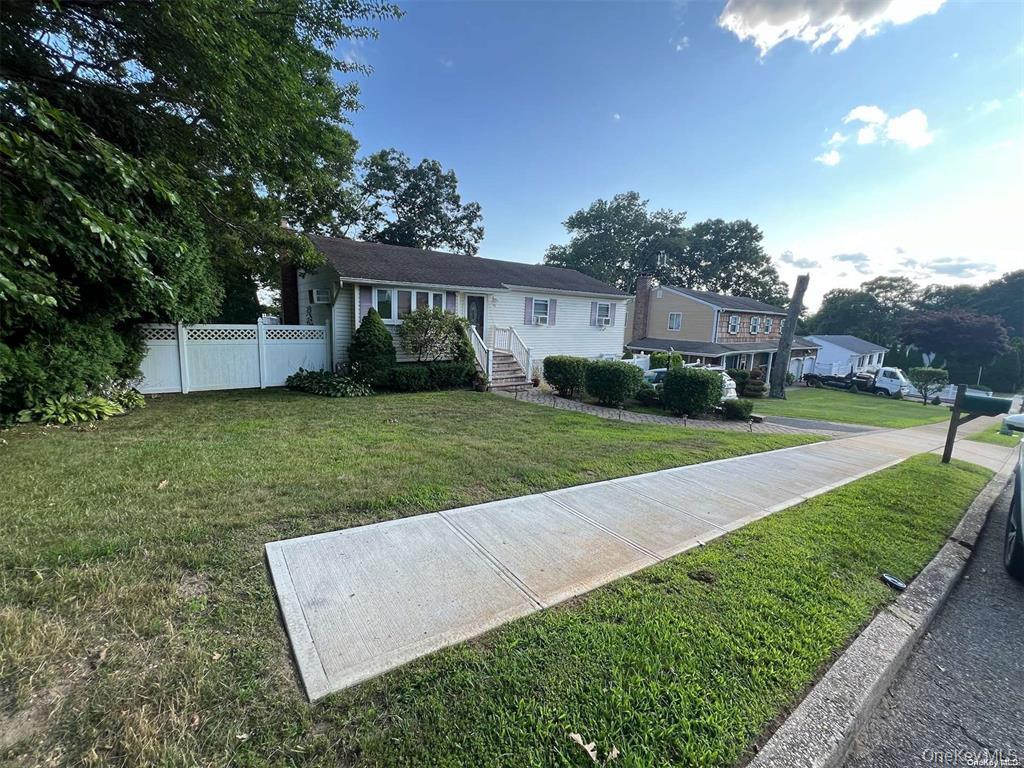 Farmingville, New York, 11738, United States, 4 Bedrooms Bedrooms, ,2 BathroomsBathrooms,Residential,For Sale,1840283