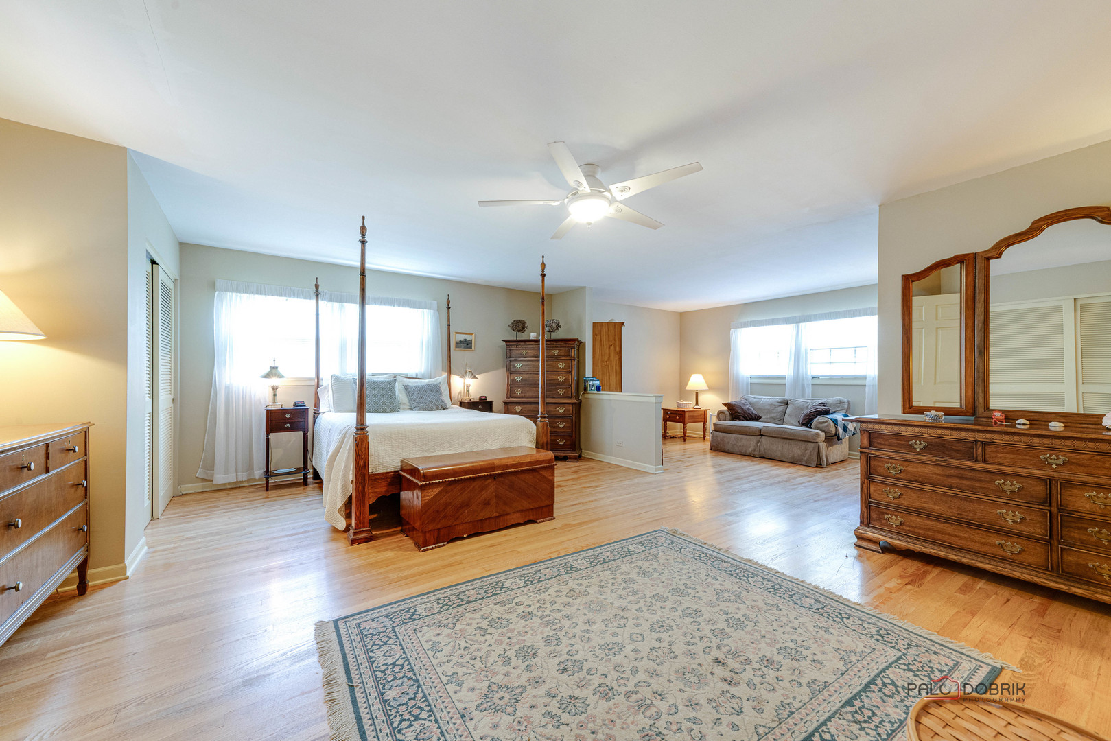 Arlington Heights, Illinois, 60005, United States, 4 Bedrooms Bedrooms, ,3 BathroomsBathrooms,Residential,For Sale,1919635