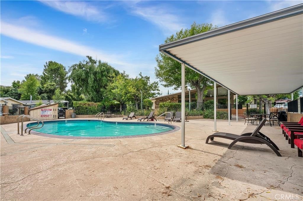 Woodland Hills, California, 91364, United States, 3 Bedrooms Bedrooms, ,2 BathroomsBathrooms,Residential,For Sale,1895841