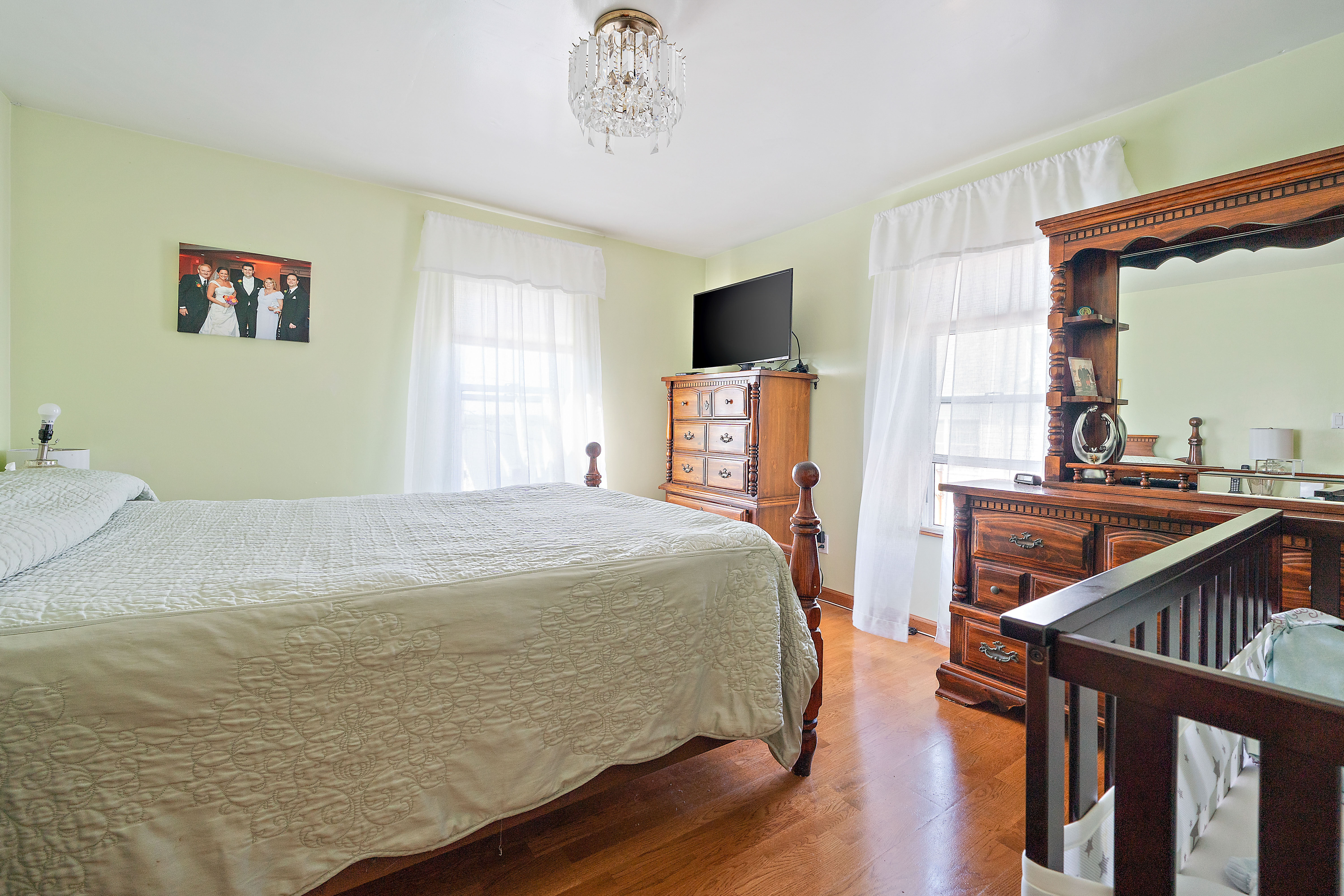 Hull, Massachusetts, 02045, United States, 4 Bedrooms Bedrooms, ,3 BathroomsBathrooms,Residential,For Sale,1870933