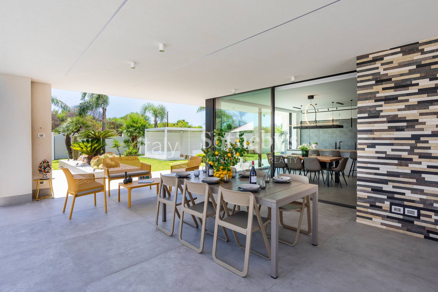  Modern design villa facing the sea - 物件實景