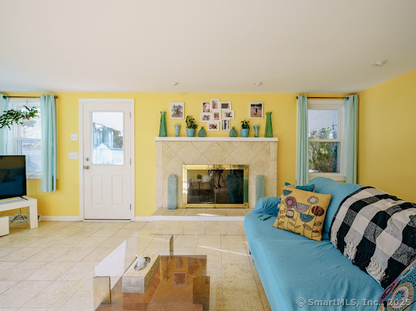 Orange, Connecticut, 06477, United States, 2 Bedrooms Bedrooms, ,2 BathroomsBathrooms,Residential,For Sale,1867599