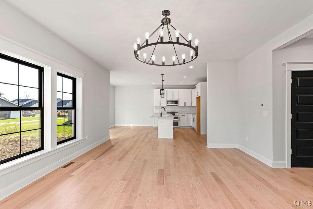 Baldwinsville, New York, 13027, United States, 3 Bedrooms Bedrooms, ,3 BathroomsBathrooms,Residential,For Sale,1746080