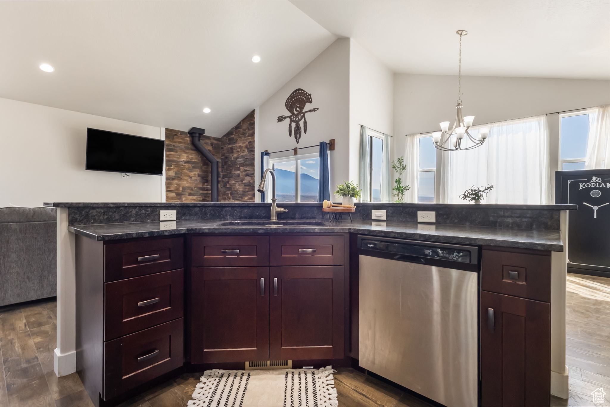 Stockton, Utah, 84071, United States, 3 Bedrooms Bedrooms, ,3 BathroomsBathrooms,Residential,For Sale,1927433