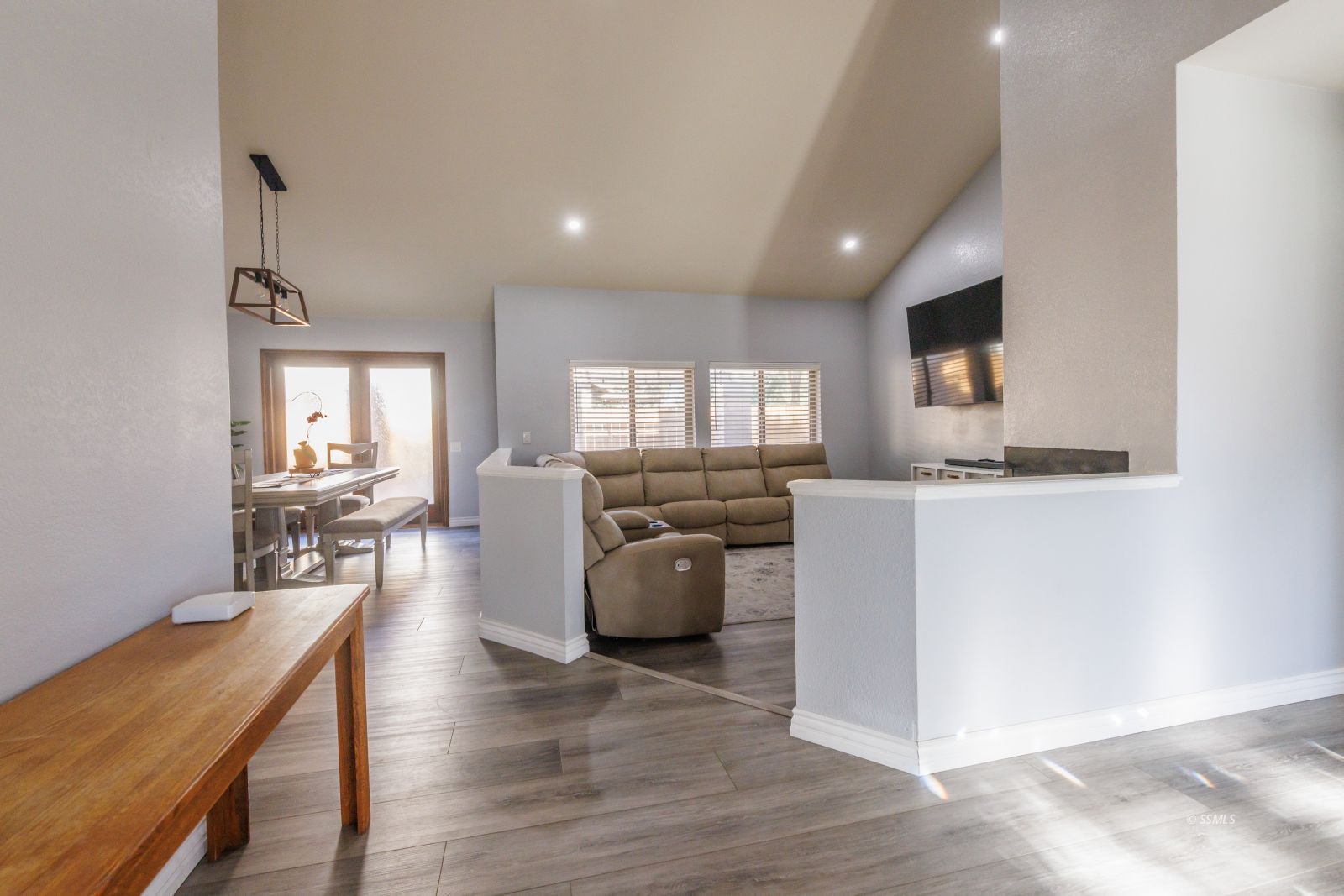 Ridgecrest, California, 93555, United States, 4 Bedrooms Bedrooms, ,3 BathroomsBathrooms,Residential,For Sale,1912187