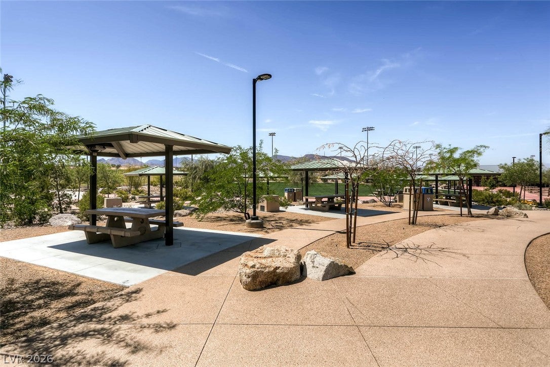 Henderson, Nevada, 89015, United States, 5 Bedrooms Bedrooms, ,2 BathroomsBathrooms,Residential,For Sale,1976773