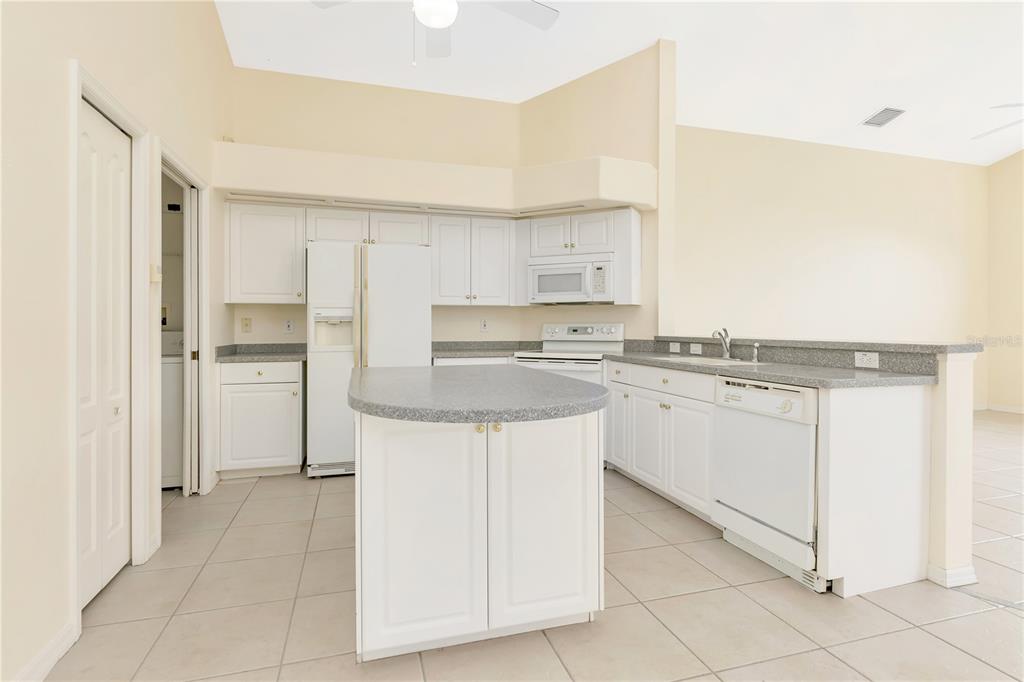 Tarpon Springs, Florida, 34689, United States, 3 Bedrooms Bedrooms, ,2 BathroomsBathrooms,Residential,For Sale,2003461