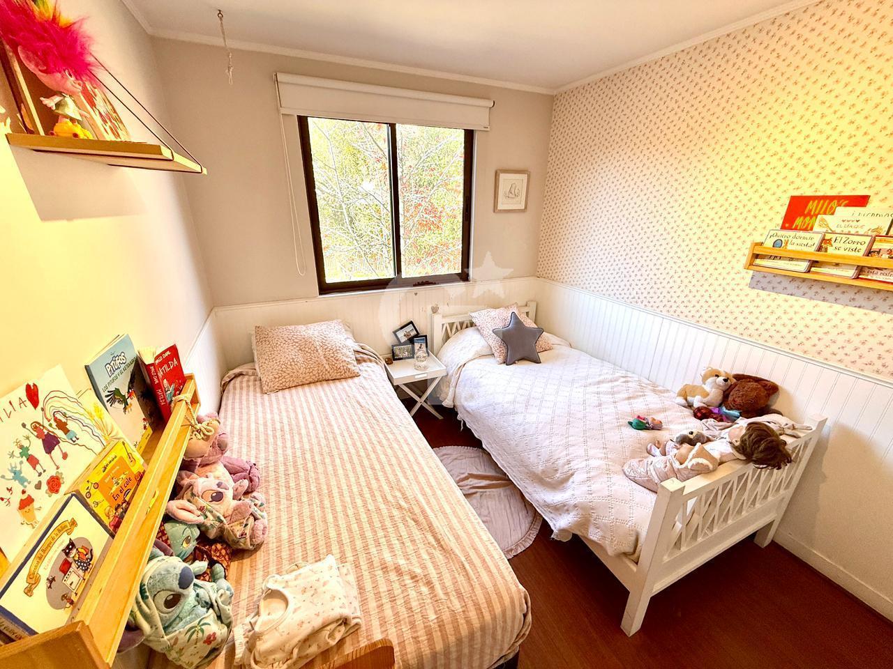 Lo Barnechea, Chile, 5 Bedrooms Bedrooms, ,5 BathroomsBathrooms,Residential,For Sale,1986554