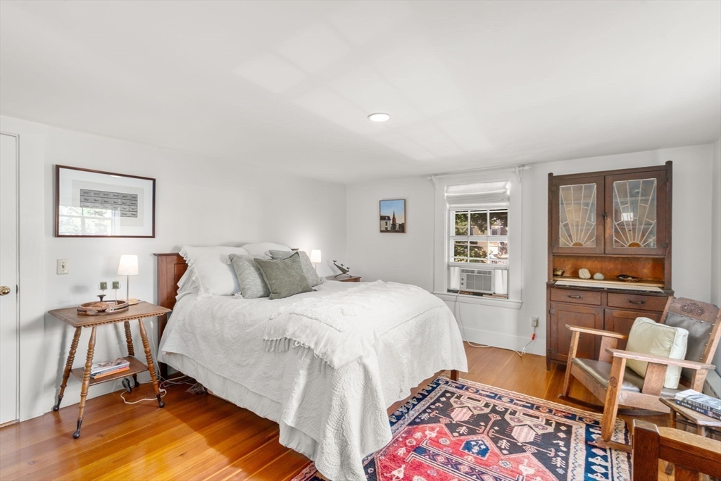 Cambridge, Massachusetts, 02139, United States, 3 Bedrooms Bedrooms, ,2 BathroomsBathrooms,Residential,For Sale,1940619