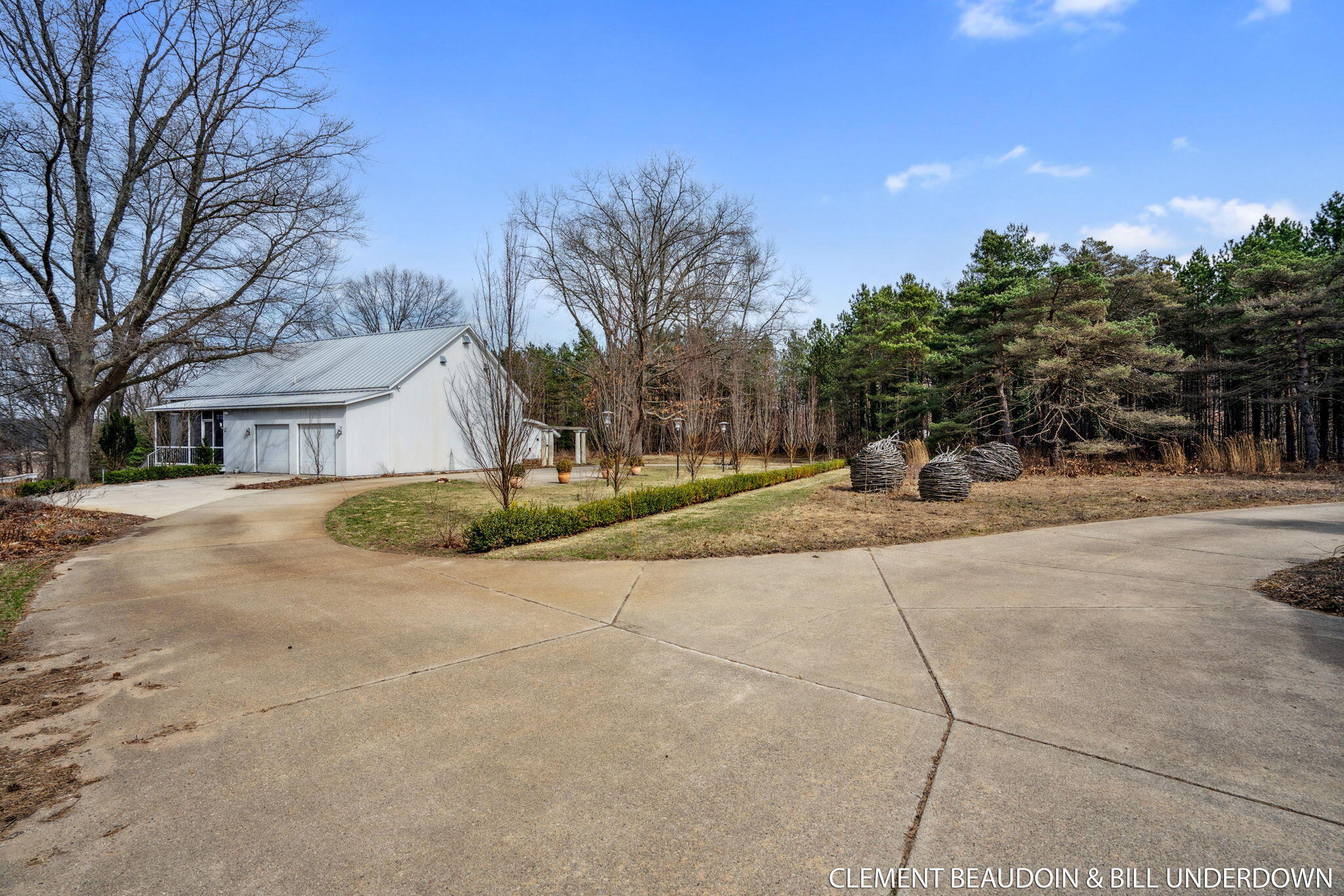 Fennville, Michigan, 49408, United States, 5 Bedrooms Bedrooms, ,7 BathroomsBathrooms,Residential,For Sale,1973707