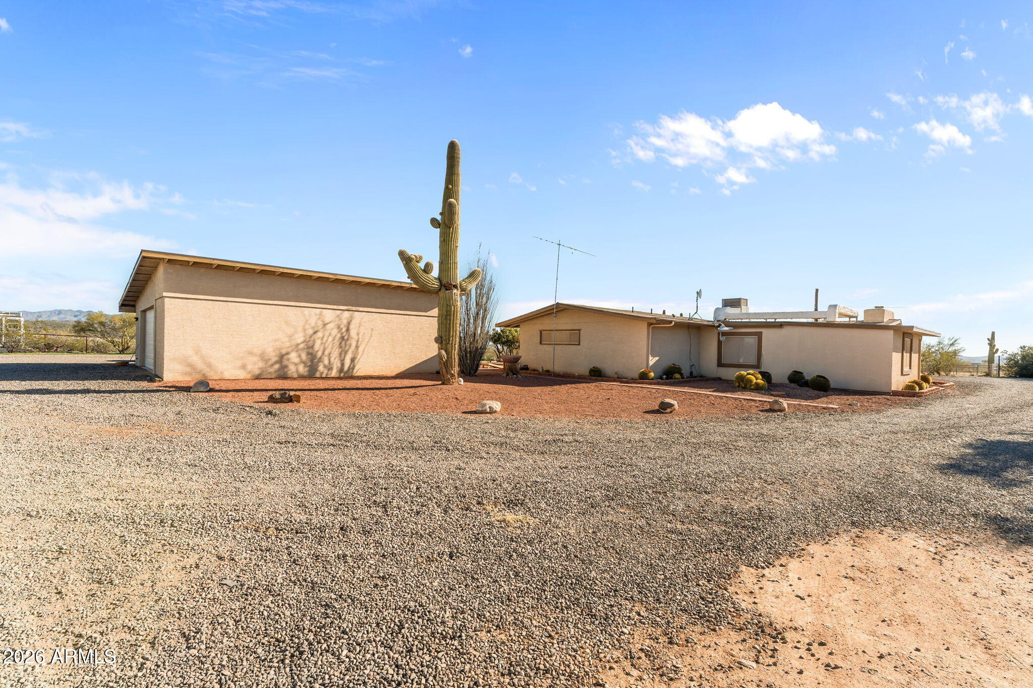 Wickenburg, Arizona, 85390, United States, 3 Bedrooms Bedrooms, ,2 BathroomsBathrooms,Residential,For Sale,2012401