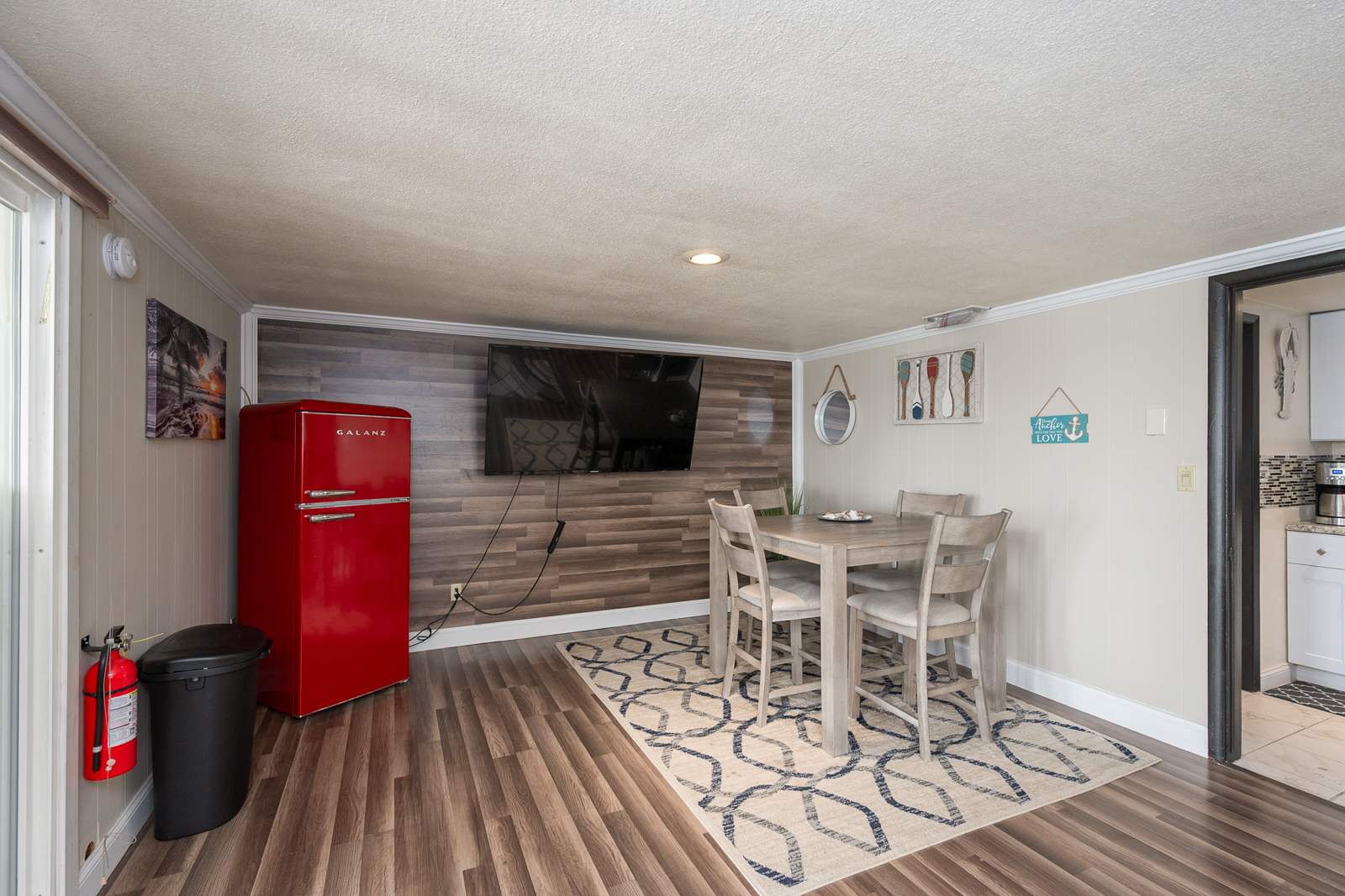 Moses Lake, Washington, 98837, United States, 3 Bedrooms Bedrooms, ,Residential,For Sale,1938109