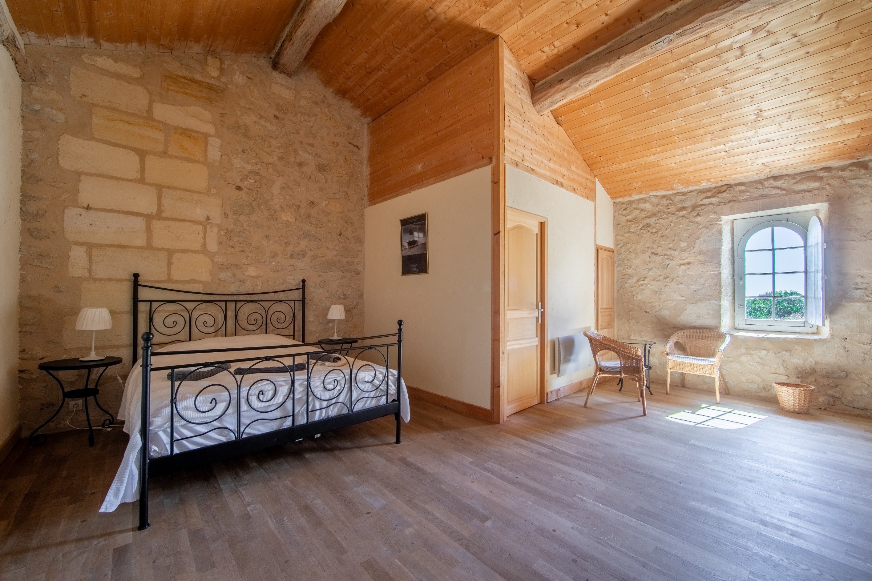  25 KM FROM BORDEAUX – STUNNING COUNTRY ESTATE – 10 HECTARES – NUMEROUS OUTBUILD… - 物件實景