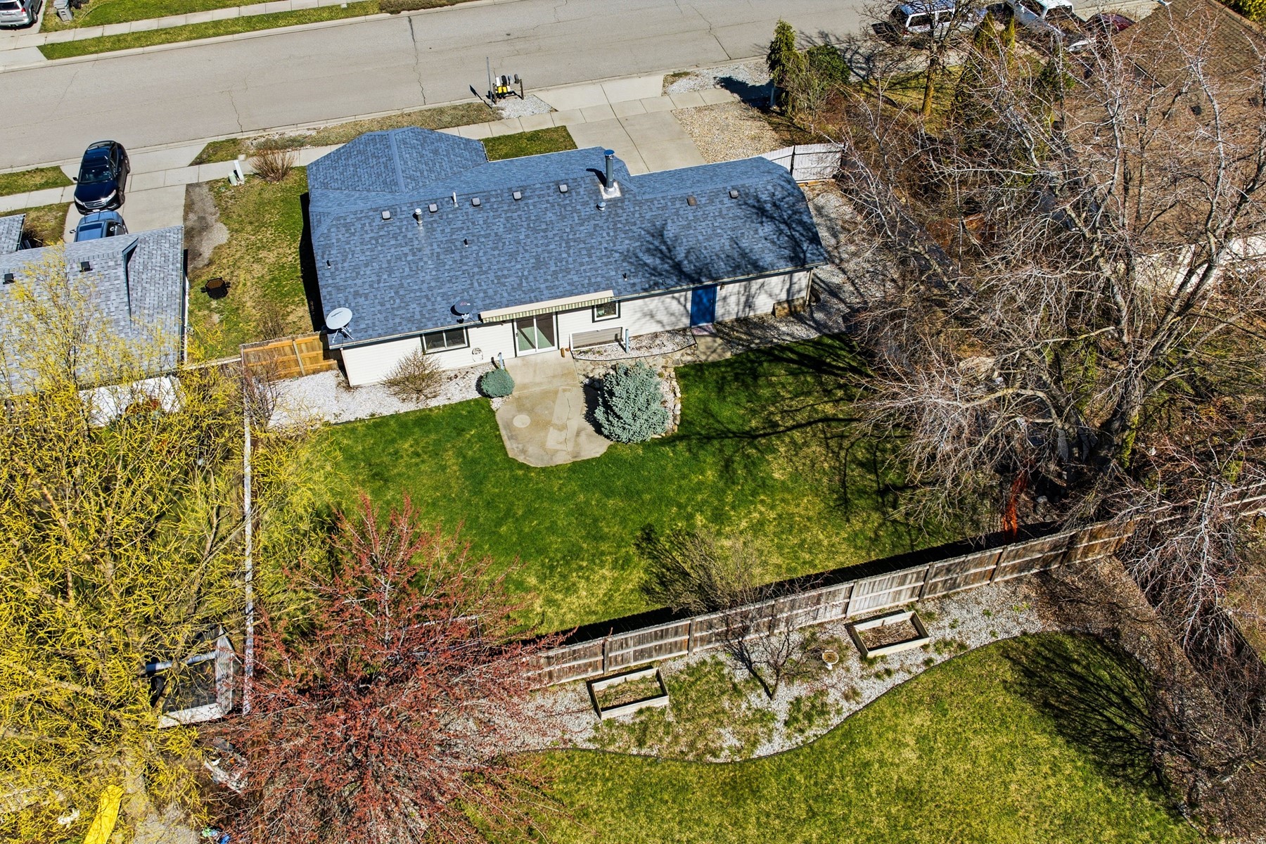  Single-Level Living with Key Updates - 物件實景