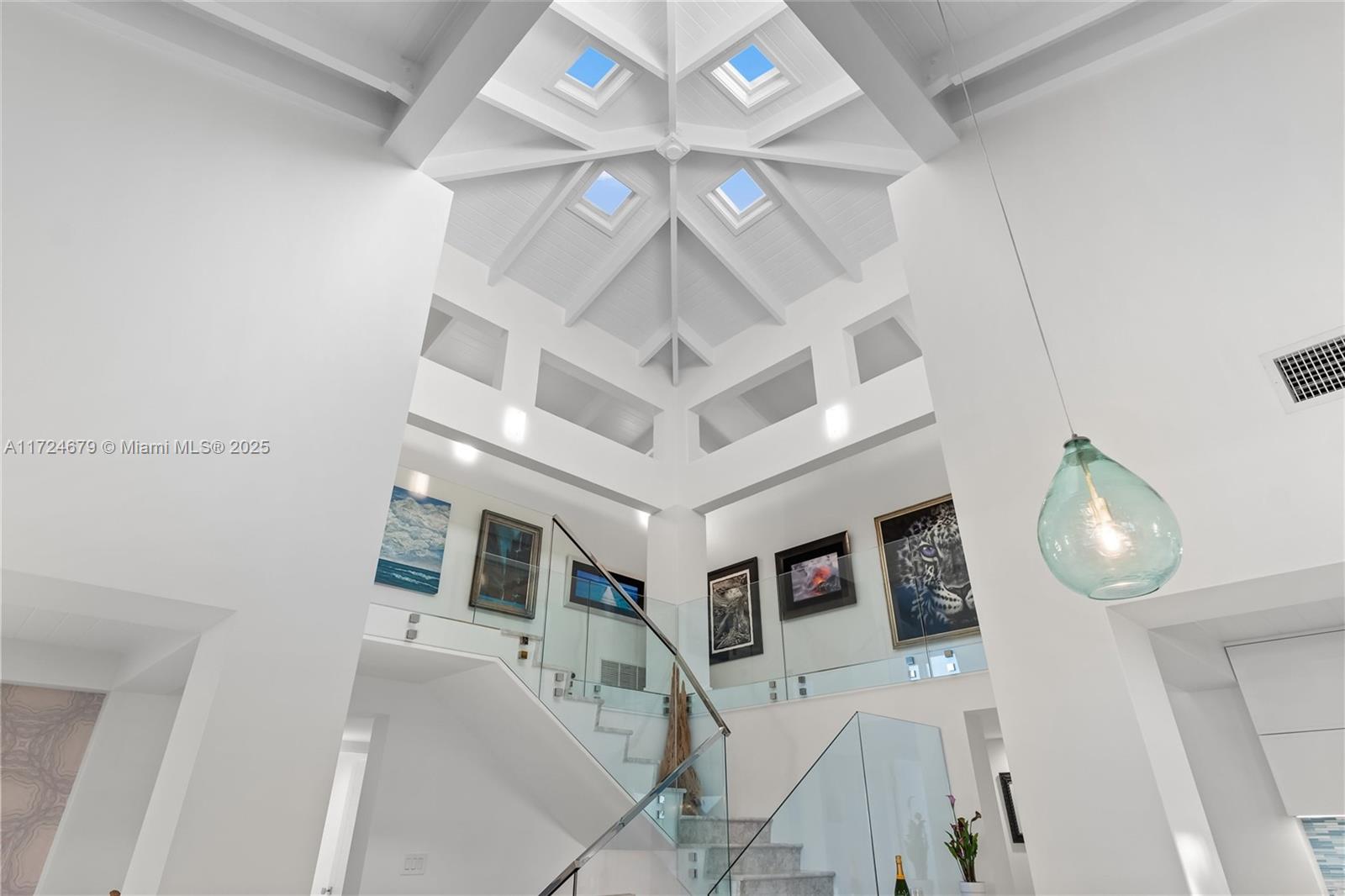 Islamorada, Florida, 33036, United States, 6 Bedrooms Bedrooms, ,4 BathroomsBathrooms,Residential,For Sale,1932543