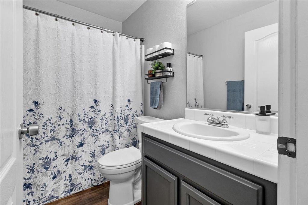 King City, California, 93930, United States, 4 Bedrooms Bedrooms, ,3 BathroomsBathrooms,Residential,For Sale,2010438