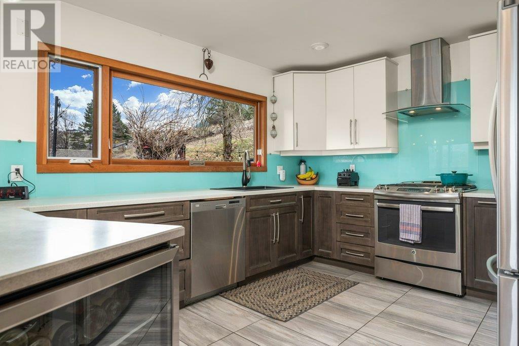 VERNON, British Columbia, V1H 1J9, CA, 6 Bedrooms Bedrooms, ,3 BathroomsBathrooms,Residential,For Sale,1858215