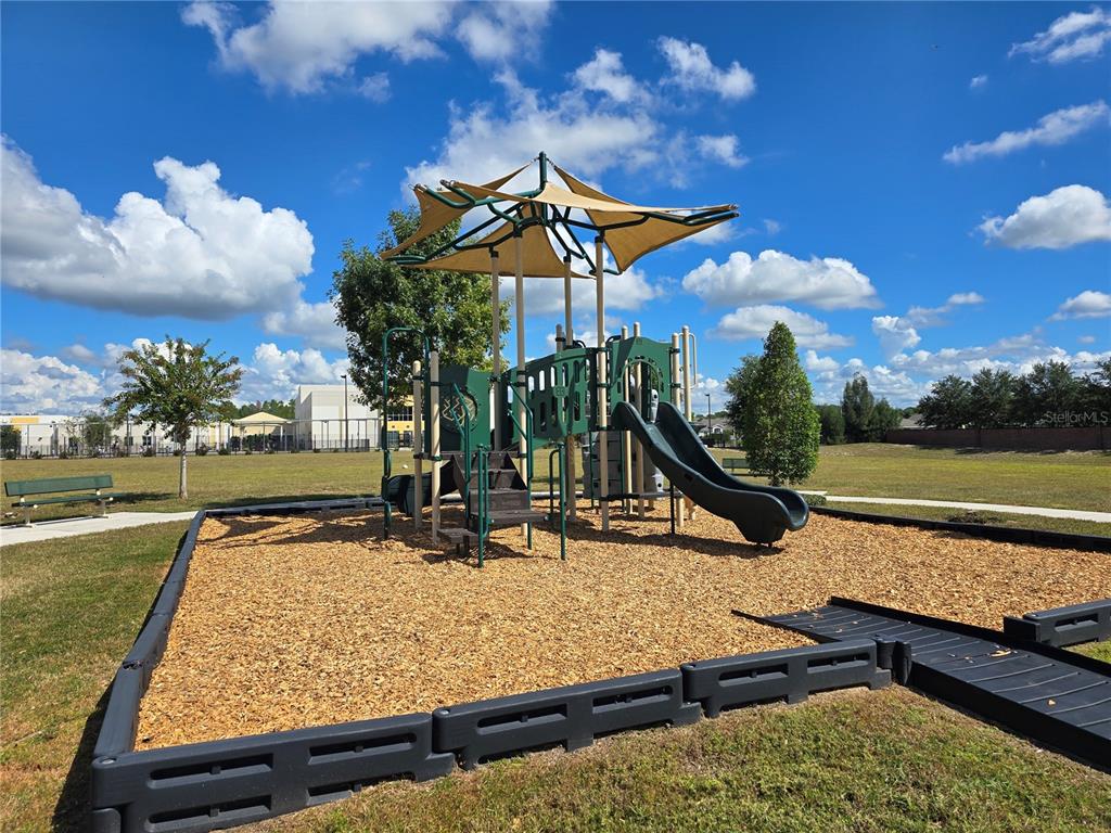 Apopka, Florida, 32712, United States, 4 Bedrooms Bedrooms, ,3 BathroomsBathrooms,Residential,For Sale,1940154