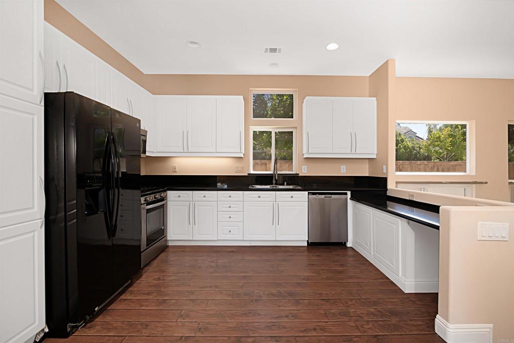 San Diego, California, 92130, United States, 4 Bedrooms Bedrooms, ,4 BathroomsBathrooms,Residential,For Sale,1885282