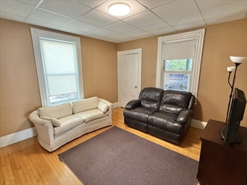 Malden, Massachusetts, 02148, United States, 7 Bedrooms Bedrooms, ,3 BathroomsBathrooms,Residential,For Sale,1919106