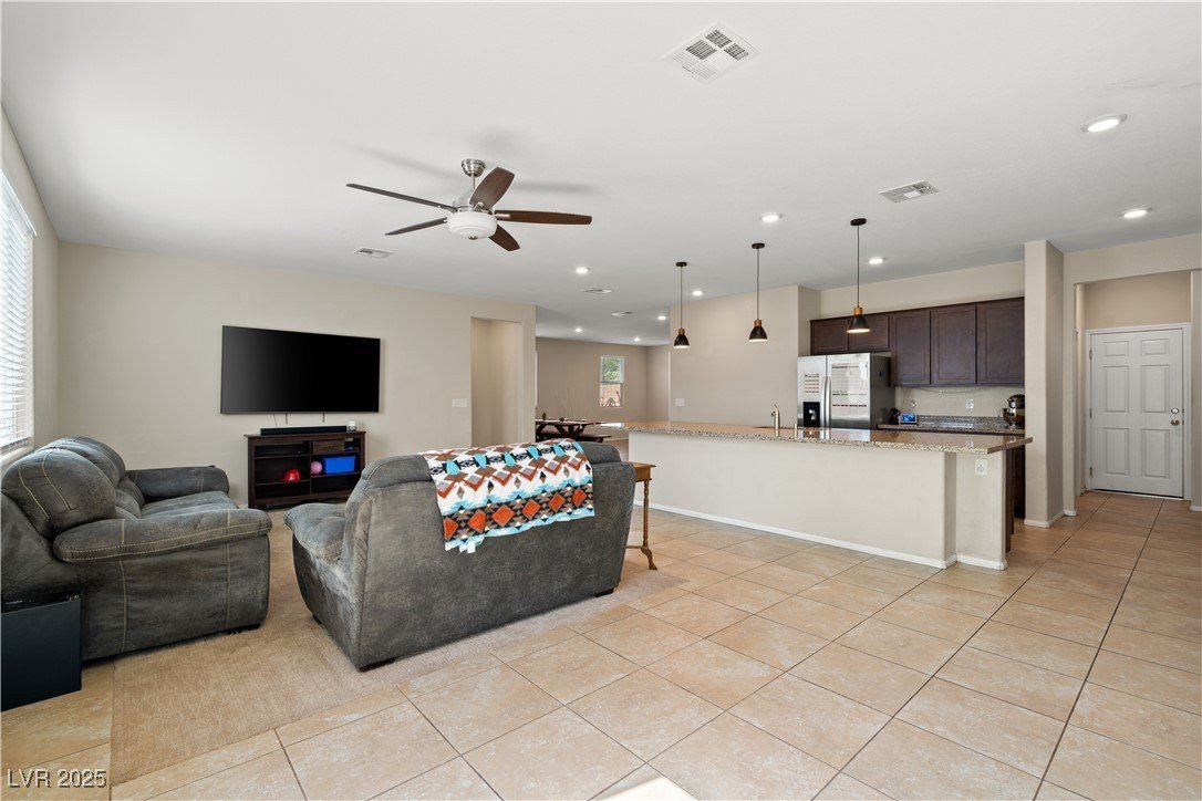 North Las Vegas, Nevada, 89031, United States, 5 Bedrooms Bedrooms, ,2 BathroomsBathrooms,Residential,For Sale,1983767