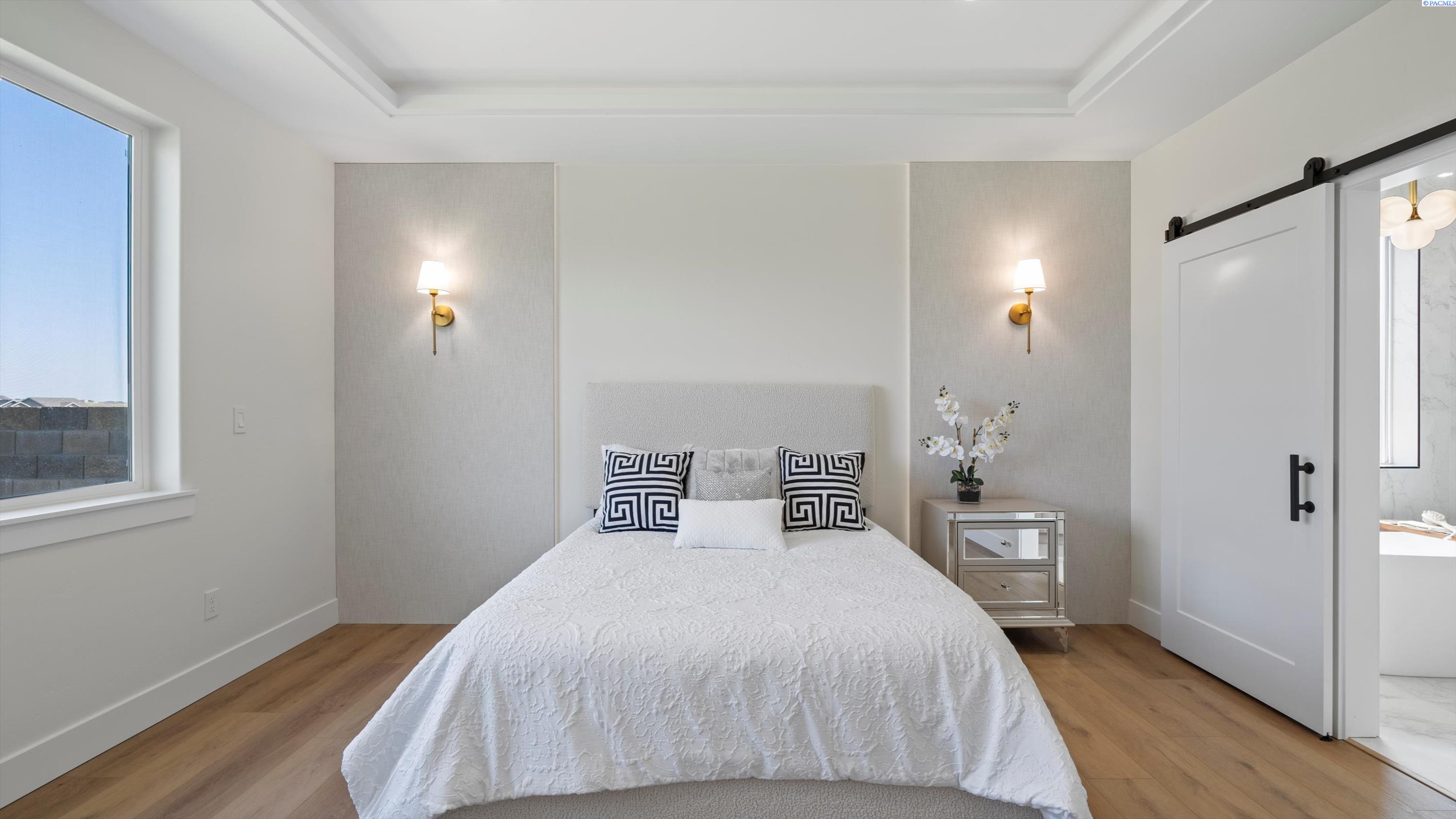 Richland, Washington, 99352, United States, 4 Bedrooms Bedrooms, ,3 BathroomsBathrooms,Residential,For Sale,1996125