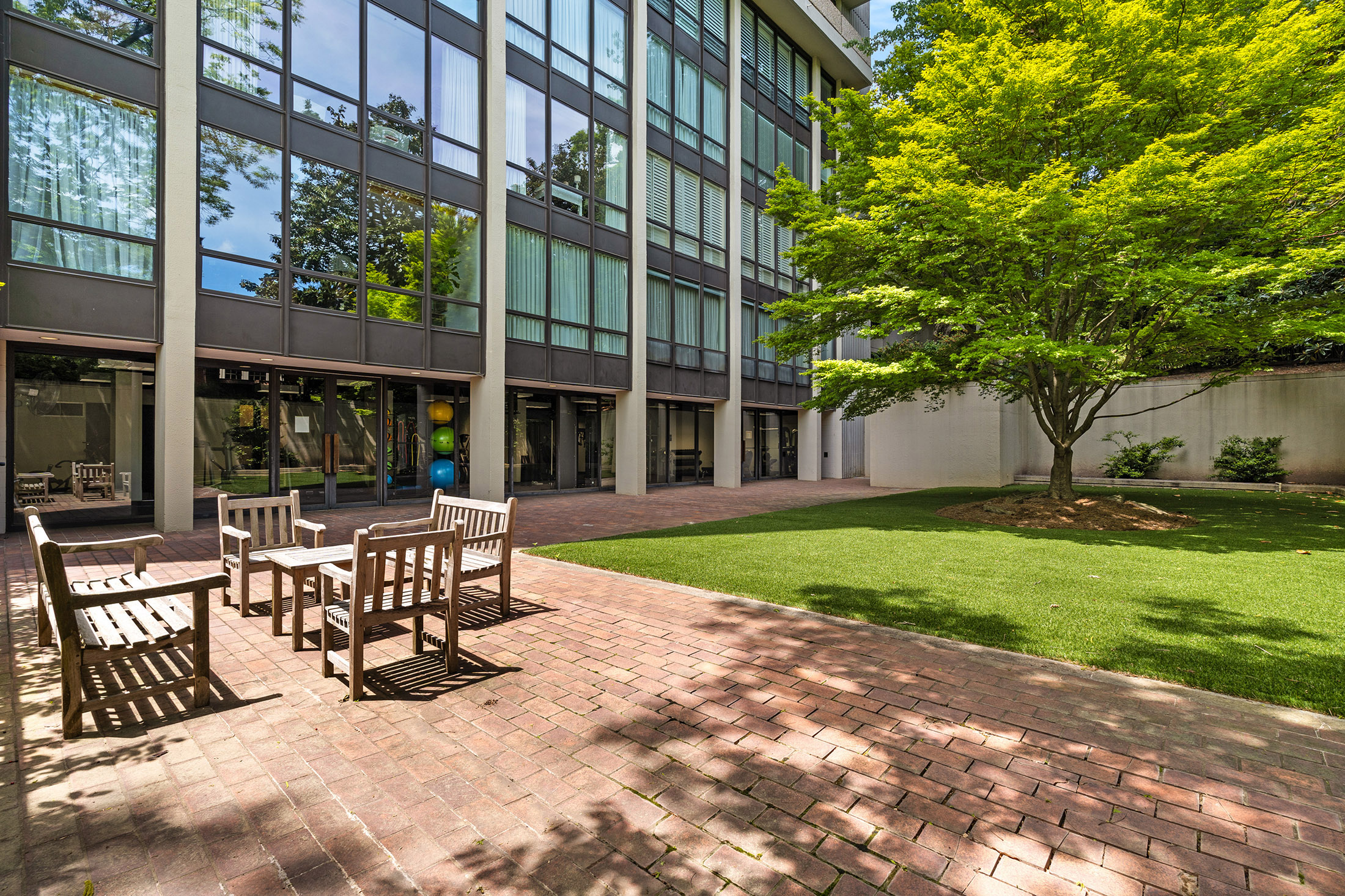  Easy Living at Plaza Towers - 物件實景