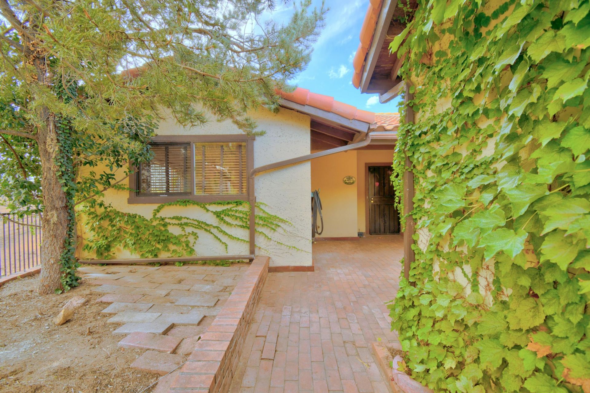 Walden Ln, Albuquerque, NM 87111