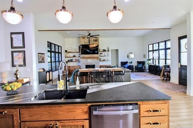 Tahlequah, Oklahoma, 74464, United States, 3 Bedrooms Bedrooms, ,3 BathroomsBathrooms,Residential,For Sale,1936966