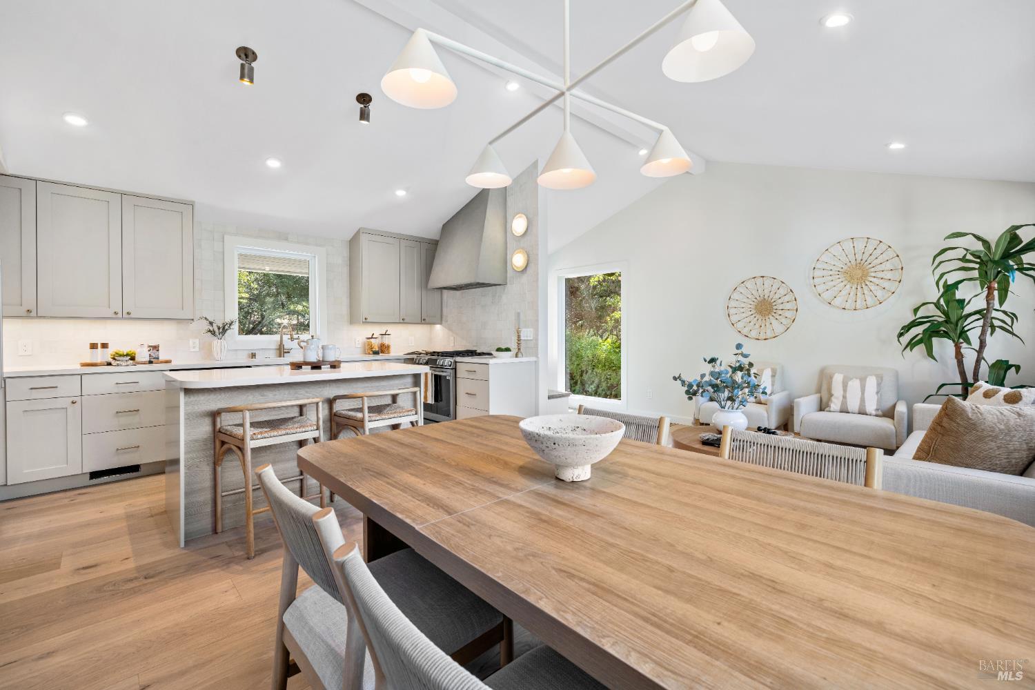 Sonoma, California, 95476, United States, 3 Bedrooms Bedrooms, ,3 BathroomsBathrooms,Residential,For Sale,1976344