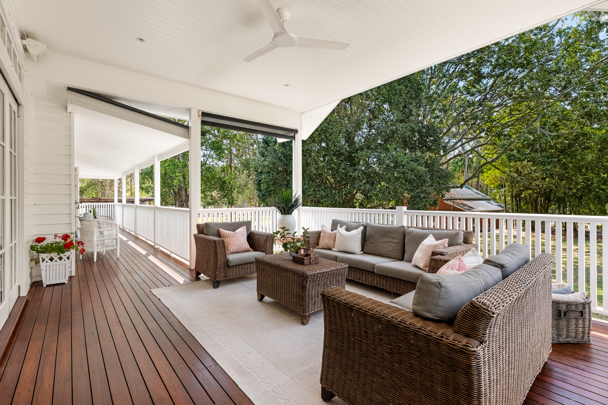  Tranquil, Acreage Oasis: Wrapped in Nature, with Rare Triple-Living Potential - 物件實景