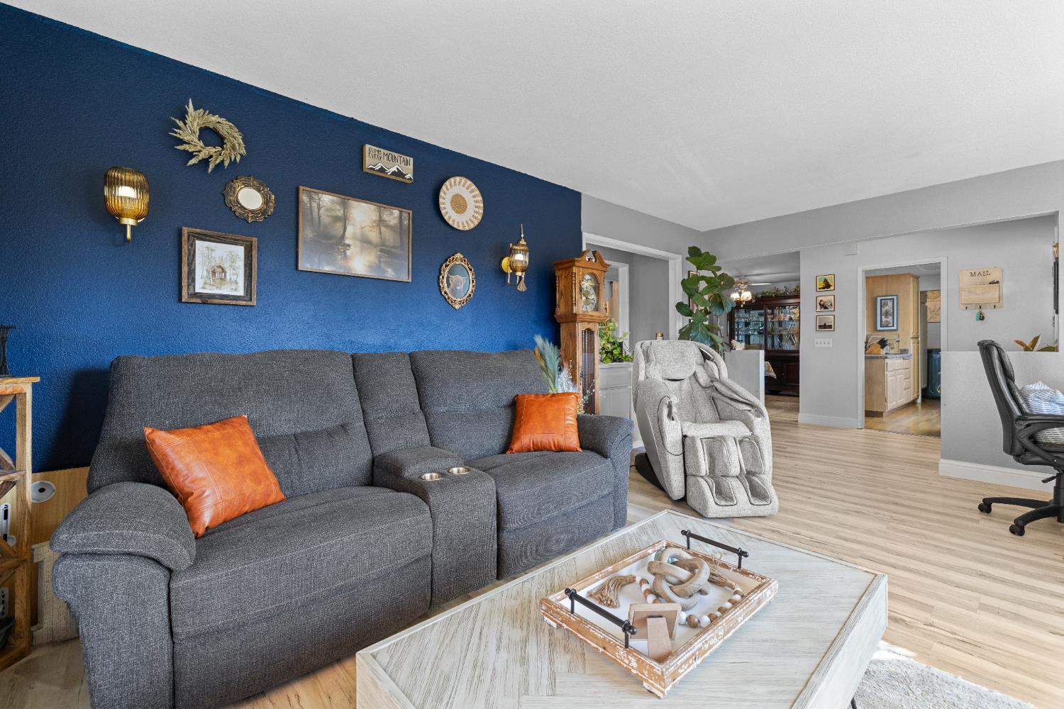 Auburn, California, 95602, United States, 3 Bedrooms Bedrooms, ,2 BathroomsBathrooms,Residential,For Sale,2010443