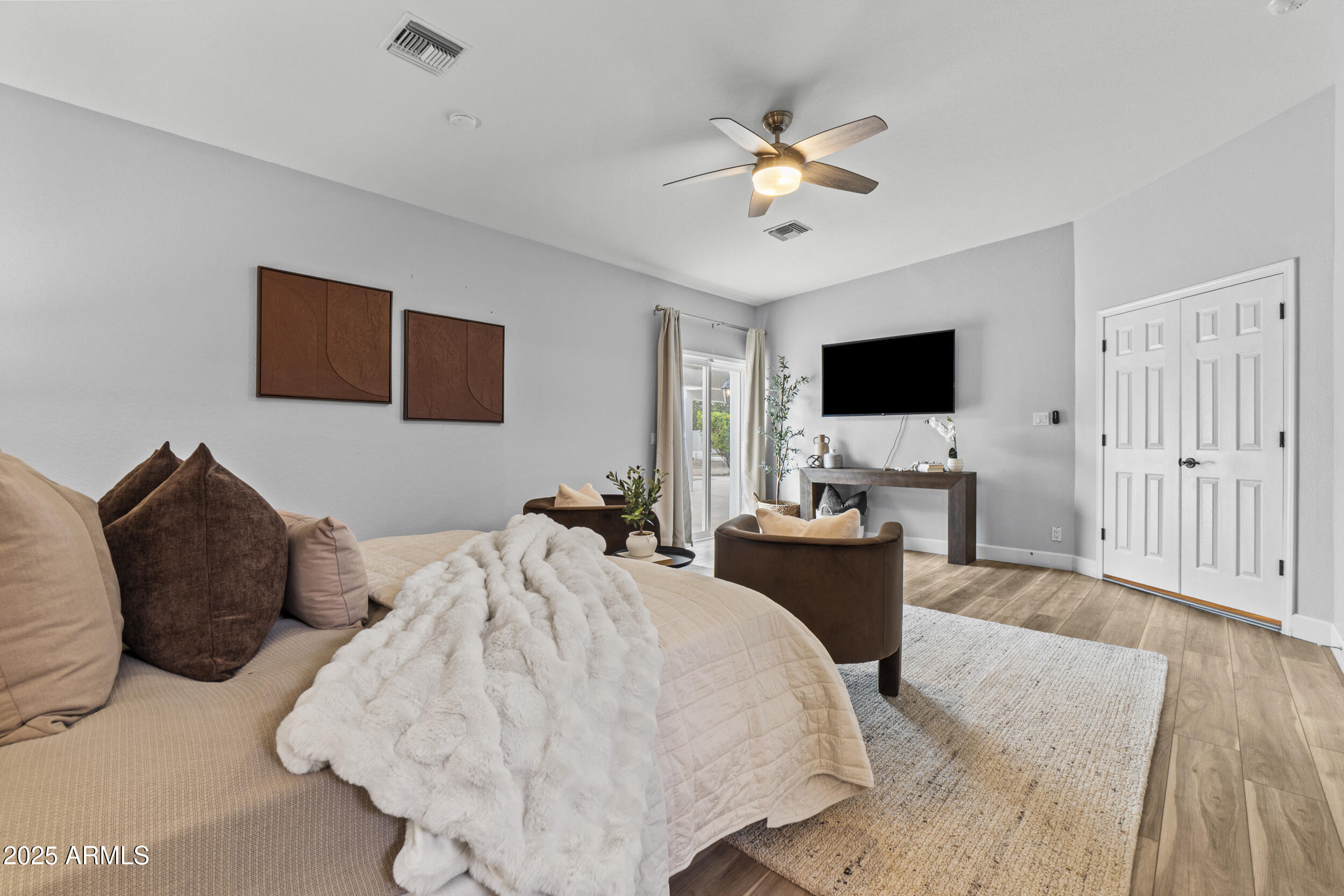 Phoenix, Arizona, 85018, United States, 6 Bedrooms Bedrooms, ,4 BathroomsBathrooms,Residential,For Sale,2002076